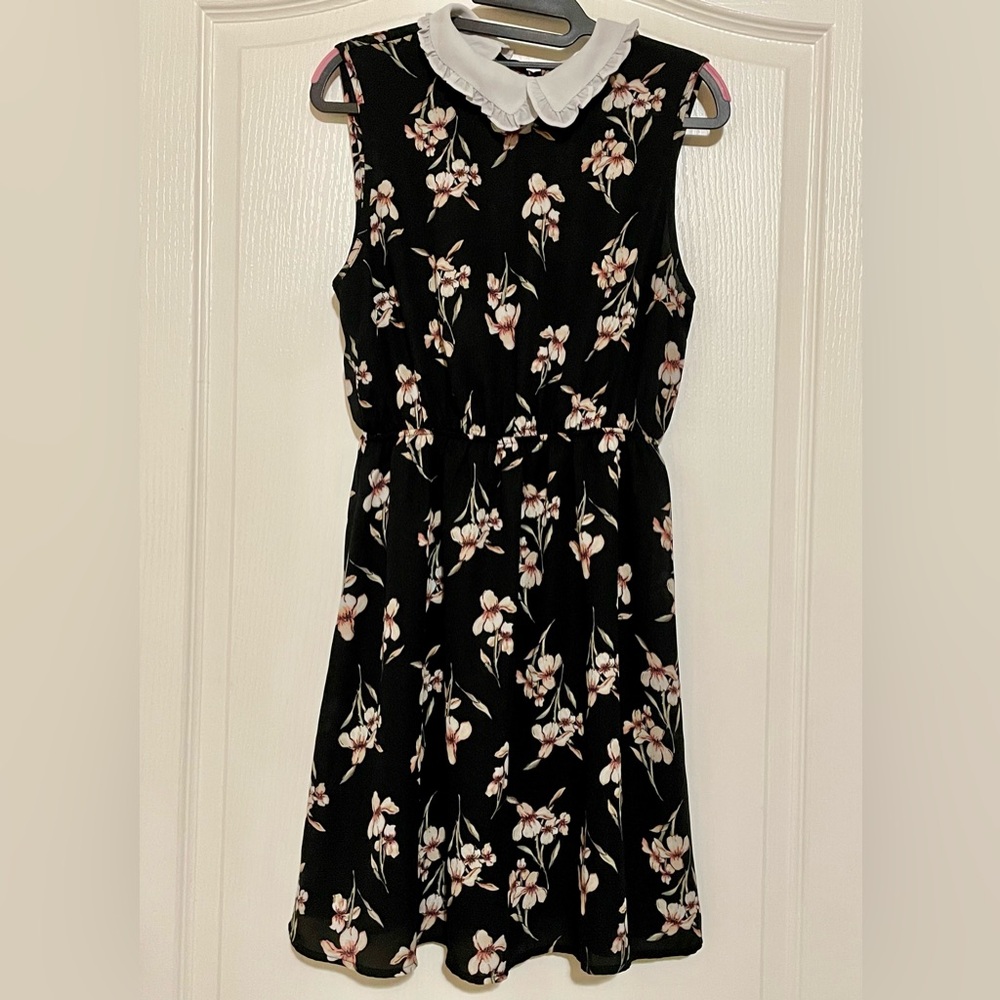 Monteau Sleeveless Floral Collared Dress